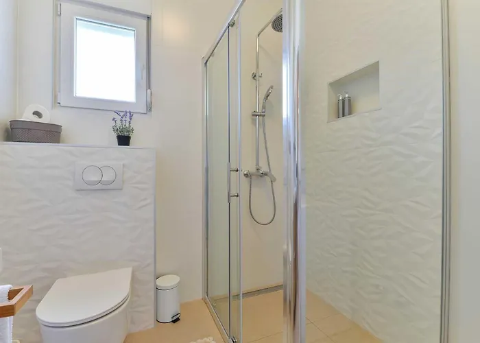 Villa 4* First Hill With Heated Pool,