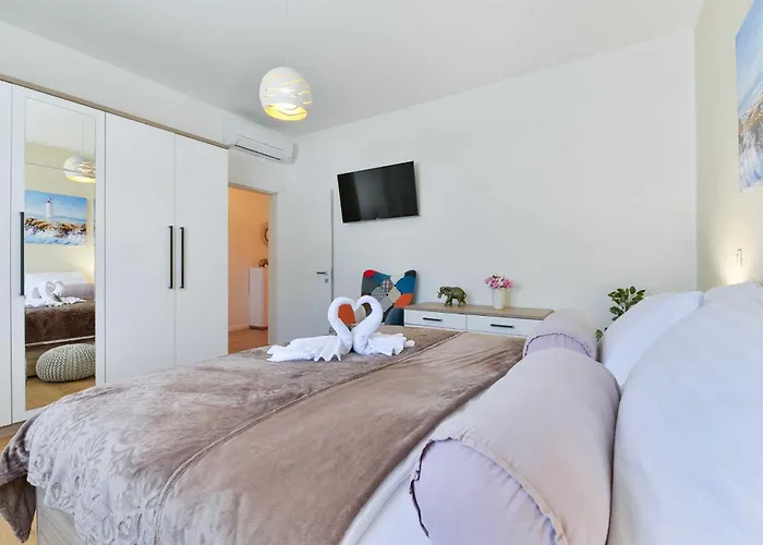 4* First Hill With Heated Pool, * Zaton (Zadar)