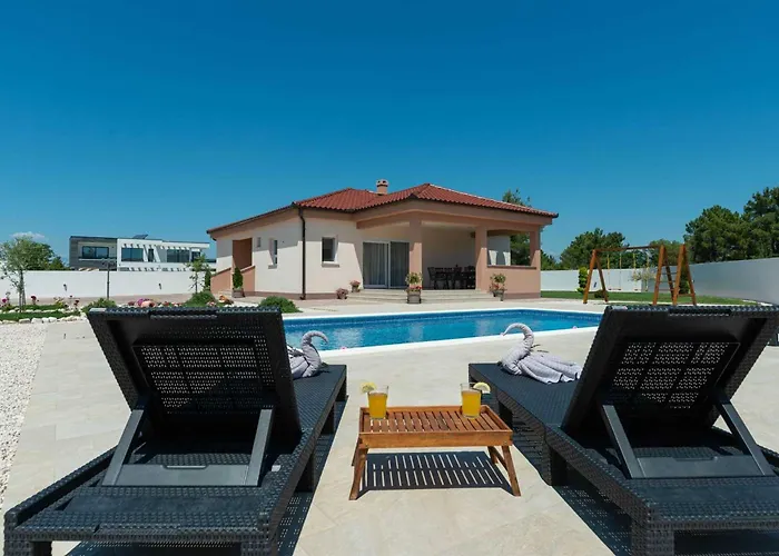 Villa 4* First Hill With Heated Pool, Zaton (Zadar)