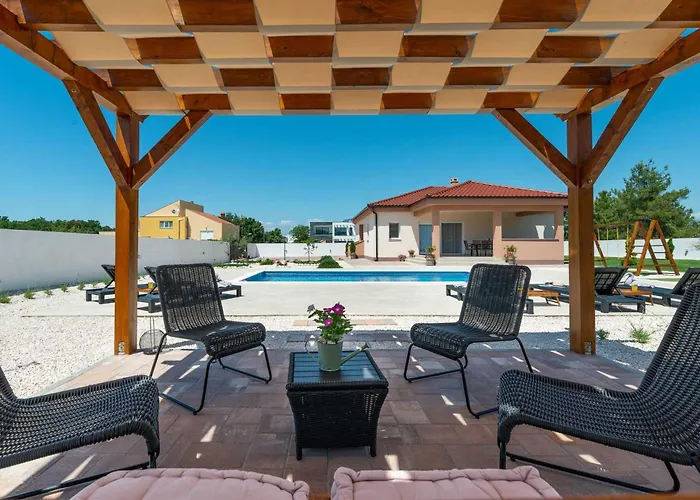 4* First Hill With Heated Pool, * Zaton (Zadar)