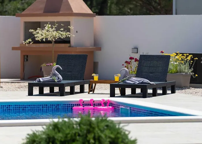 4* First Hill With Heated Pool, Villa Zaton (Zadar)