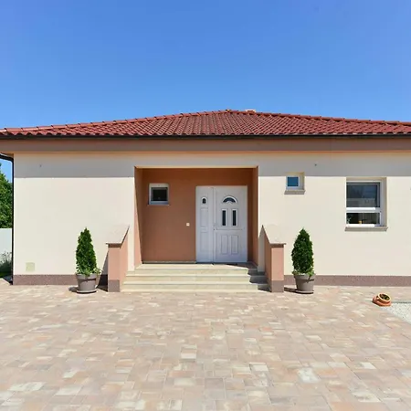 4* First Hill With Heated Pool, * Zaton (Zadar)