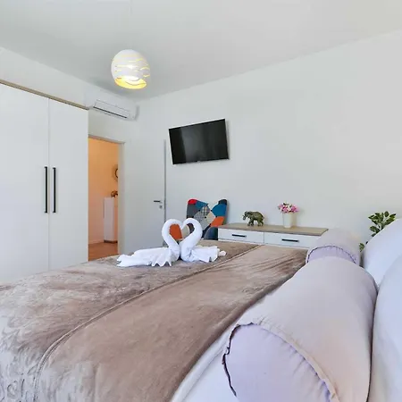 4* First Hill With Heated Pool, * Zaton (Zadar)