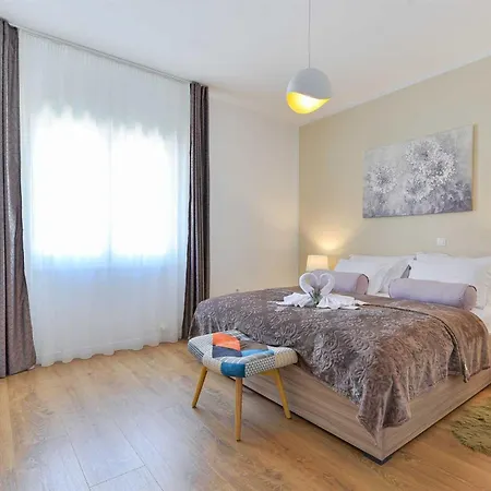 Villa 4* First Hill With Heated Pool, Zaton *