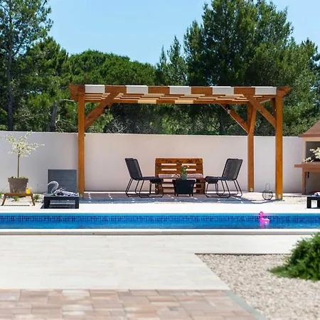 Villa 4* First Hill With Heated Pool, Zaton (Zadar)