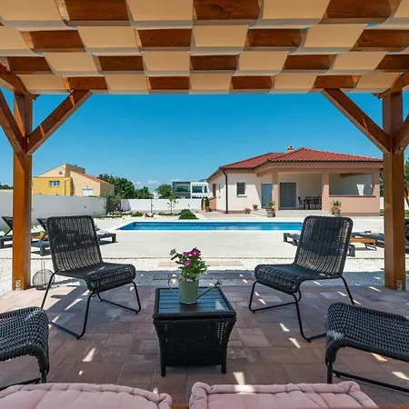 4* First Hill With Heated Pool, * Zaton (Zadar)