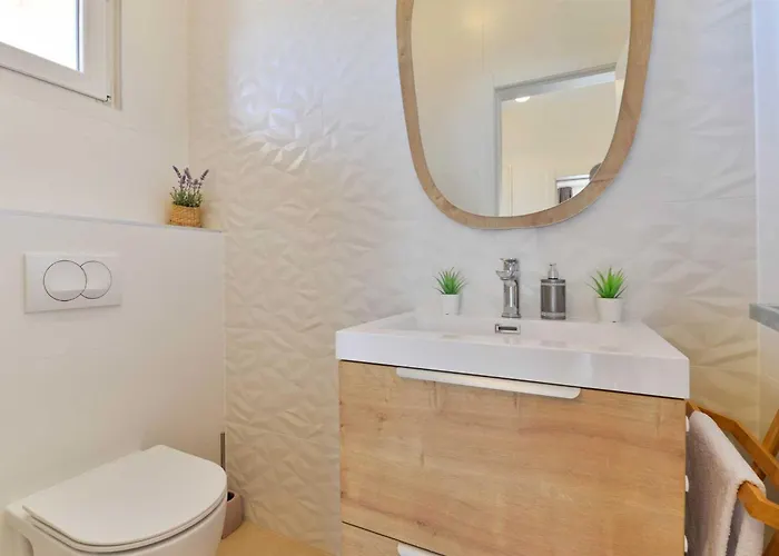 4* First Hill With Heated Pool, Βίλα Zaton (Zadar)